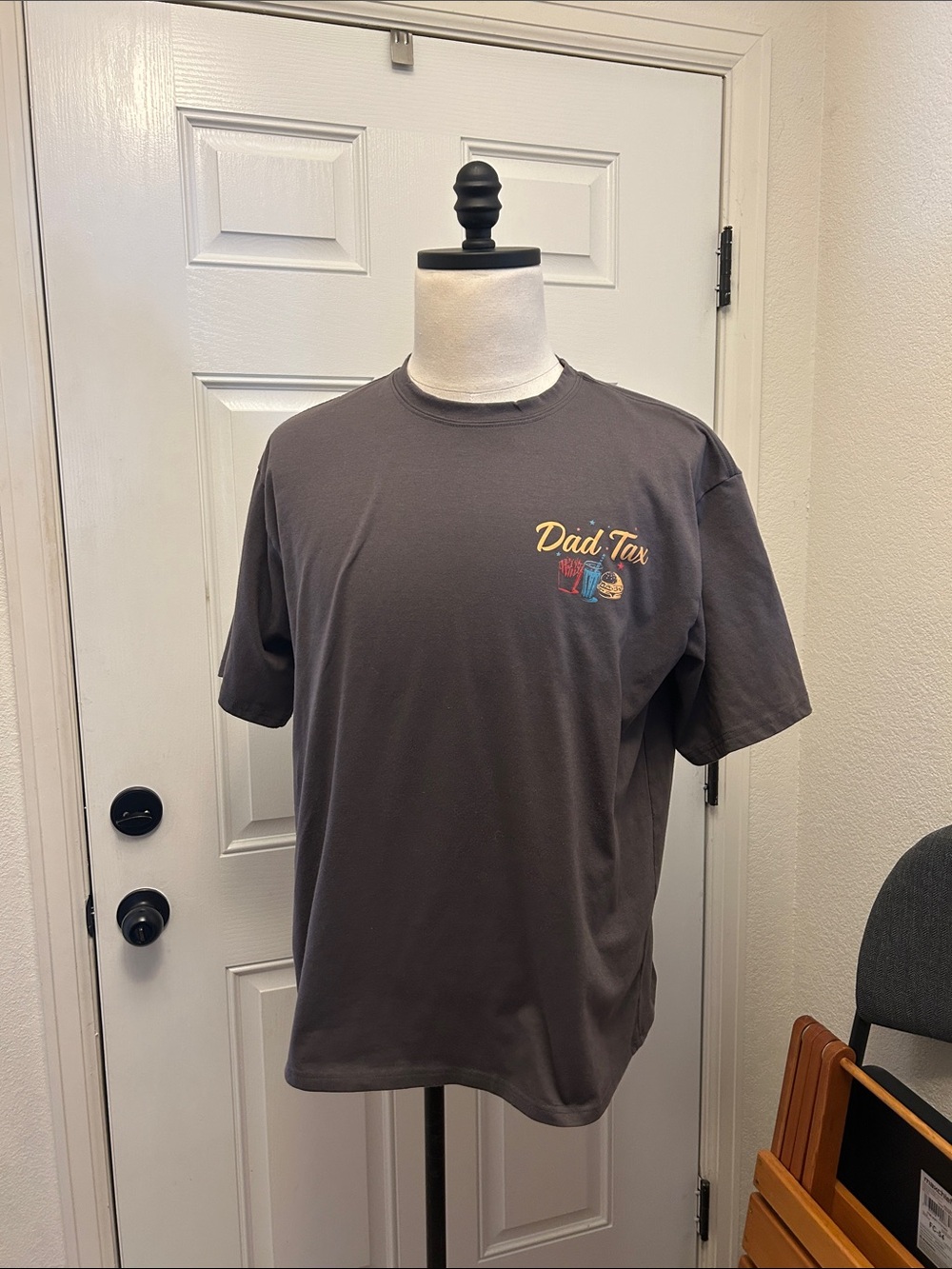 Men’s Dad Tax Short-Sleeve Graphic T-Shirt Size Large